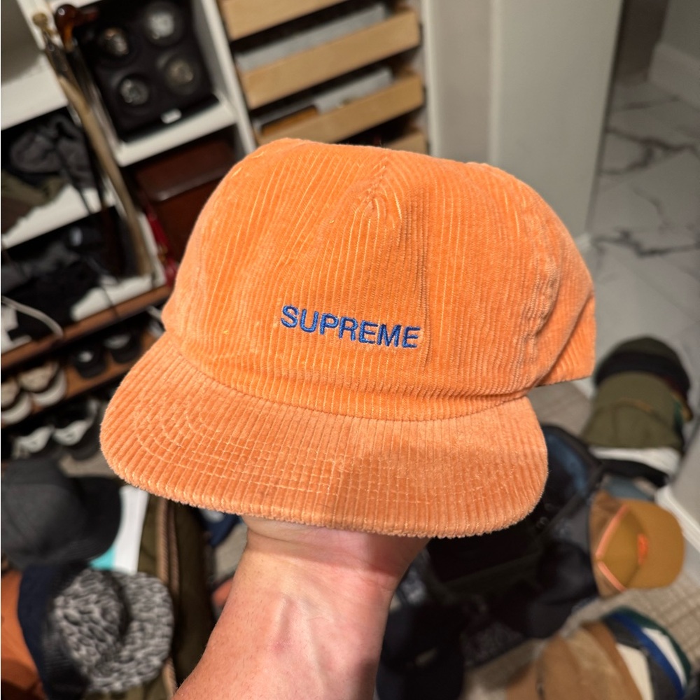 Supreme corduroy snapback hat. Perfect condition